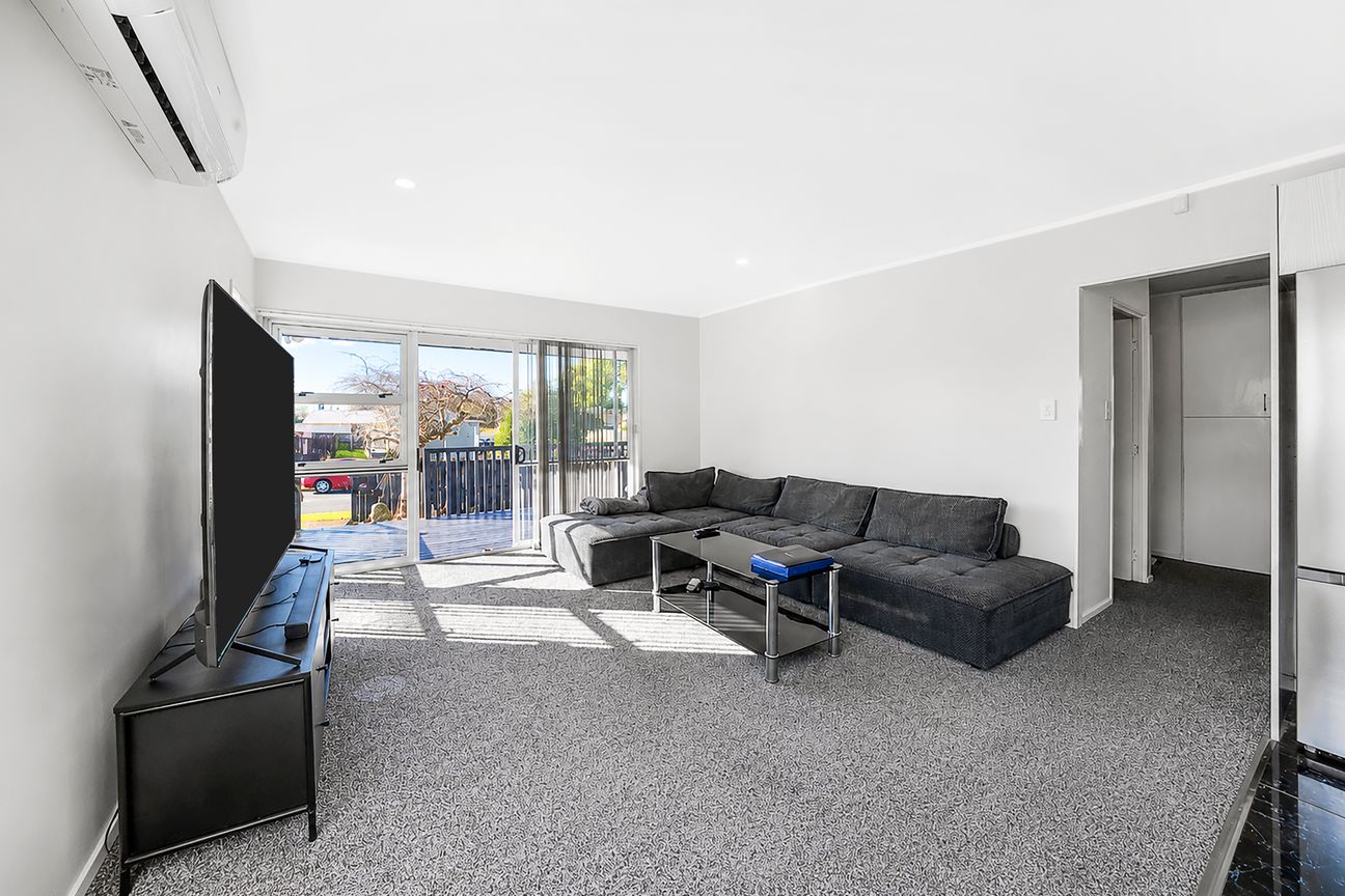 Change of Circumstances - Must be SOLD! - Vista 3