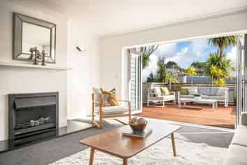 11 The Close, Greenhithe