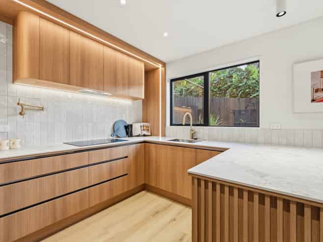 14B Gerontius Glade, Torbay