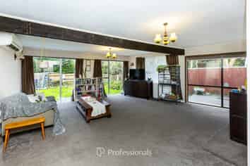 8 Longfellow Street, Trentham