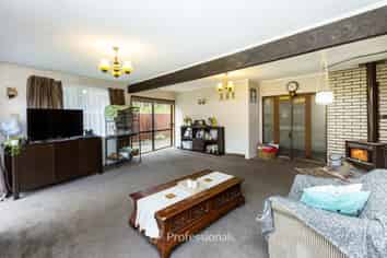 8 Longfellow Street, Trentham
