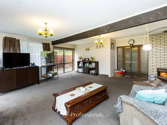 8 Longfellow Street, Trentham