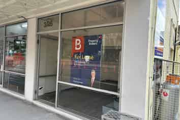 Boutique Clive Square for lease