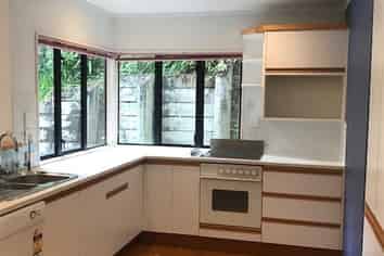 7 Stitchbird Close, Murrays Bay