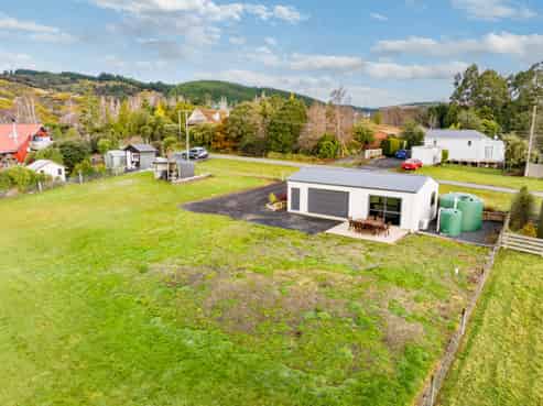 28 Lakeview Street, Waihola