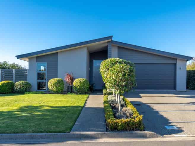 6 Calla Grove, Richmond
