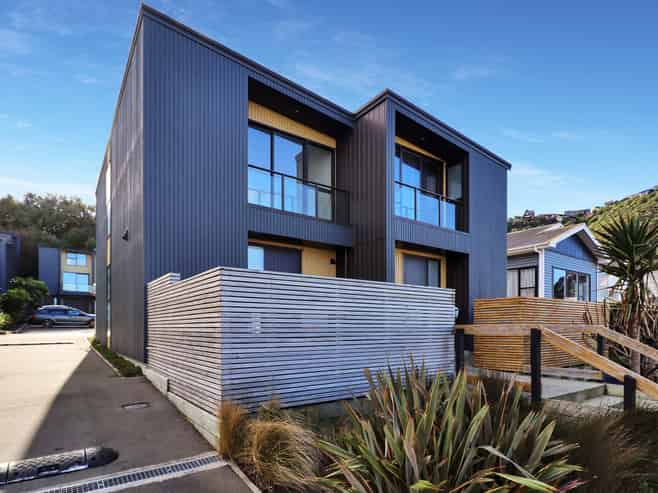 2/20 Trent Street, Island Bay