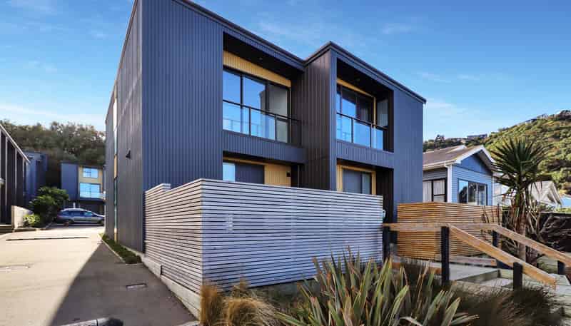 2/20 Trent Street, Island Bay