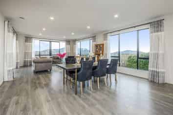 319 Flat Bush School Road, Flat Bush