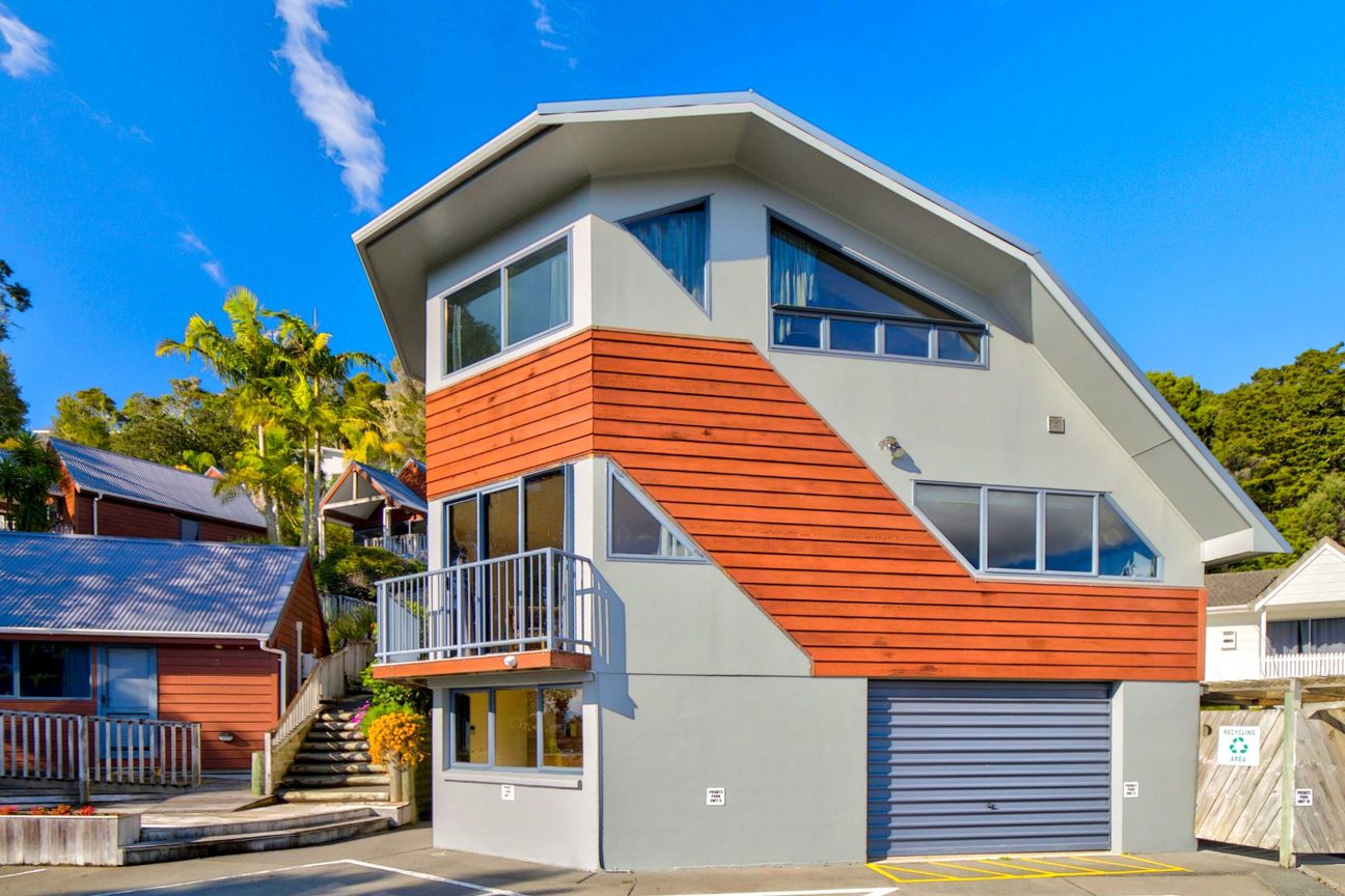 Home, income & lifestyle in Central Paihia - Vaade 4