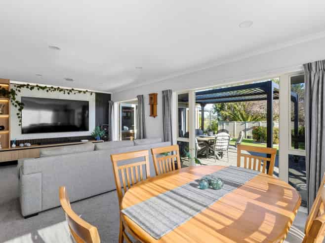 46 Blue Heron Rise, Stanmore Bay
