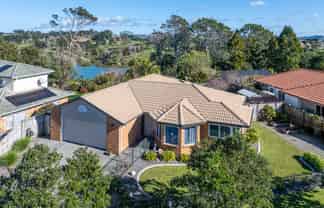 46 Blue Heron Rise, Stanmore Bay