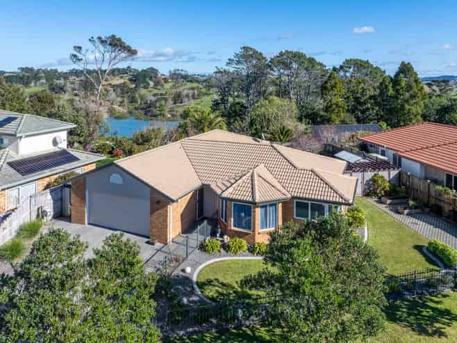 46 Blue Heron Rise, Stanmore Bay
