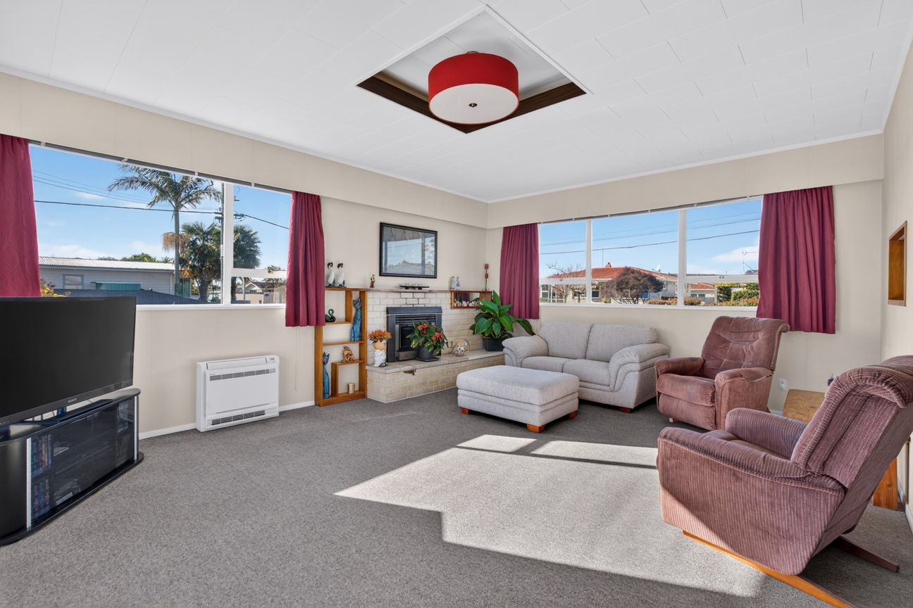 Flexible Taradale Living and Vendors Ready to Move - Aanzicht 2