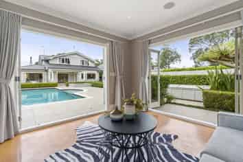 37 Maungakiekie Ave, Greenlane