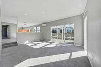 66 De Quincey Terrace, Highland Park