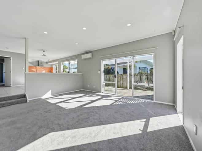 66 De Quincey Terrace, Highland Park