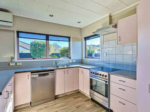 10 Harpham Street, Taradale