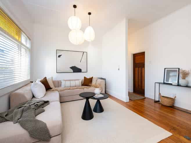 9 Kinross White Street, Napier South