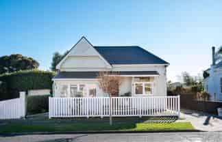9 Kinross White Street, Napier South