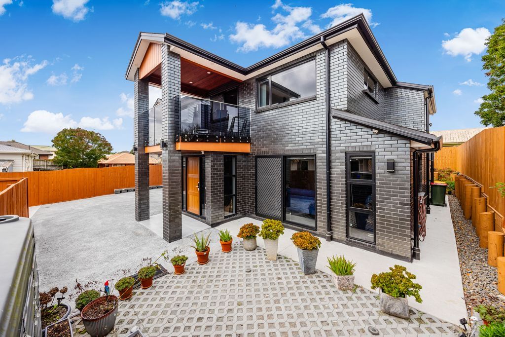 Sophisticated Family Luxury with Exceptional Space - Ansicht 2