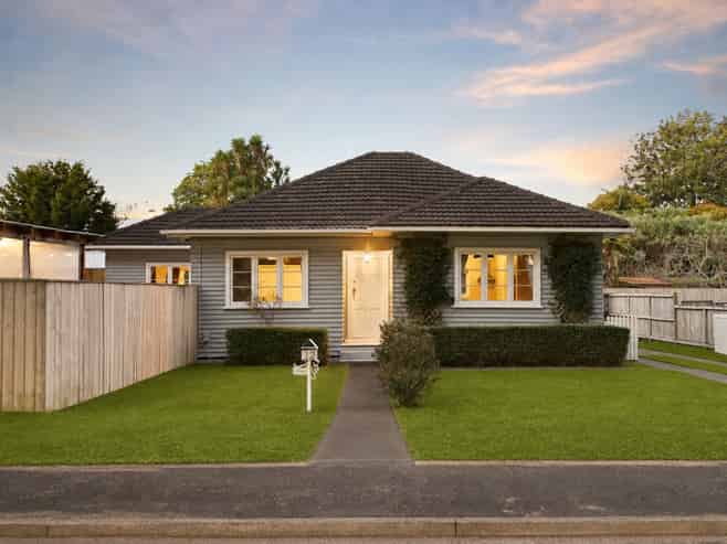 12 Tui Avenue, Forest Lake