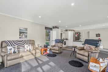12 Carrol Street, Riverton