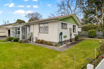 1/63 Short Street, Ashburton