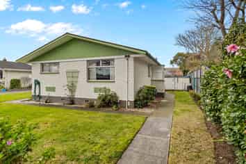 1/63 Short Street, Ashburton