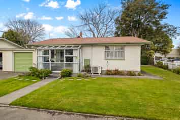 1/63 Short Street, Ashburton