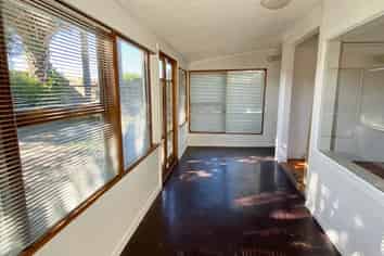 380 Te Atatu Road, Te Atatu Peninsula