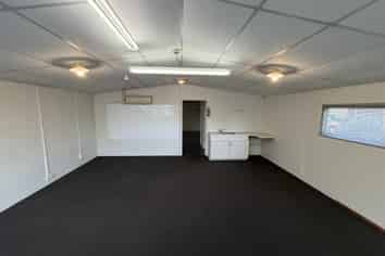Tidy & Affordable Industrial Unit 
