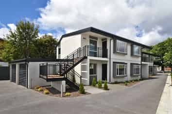 8/153 Hastings Street East, Waltham
