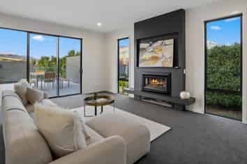 4 Lindmore Lane, Lower Shotover