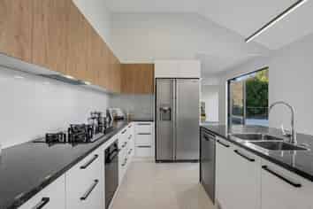 4 Lindmore Lane, Lower Shotover