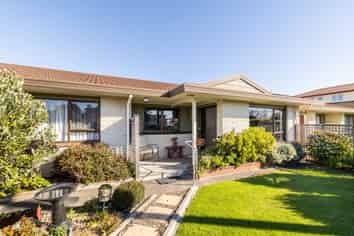 2/400 Ikanui Road, Frimley
