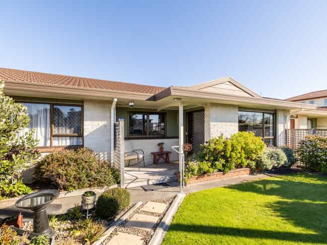2/400 Ikanui Road, Frimley