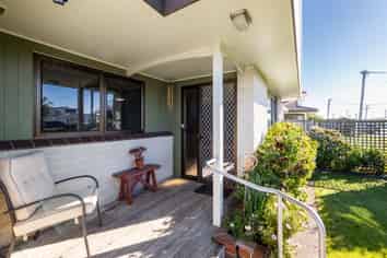 2/400 Ikanui Road, Frimley
