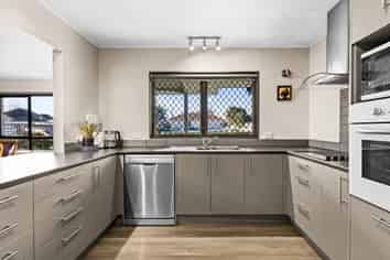 2/400 Ikanui Road, Frimley
