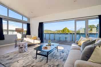 8A Norman Road, Titirangi