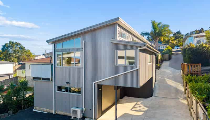 8A Norman Road, Titirangi
