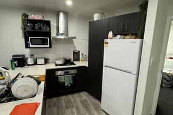 1/1 Jeanette Street, Glenview