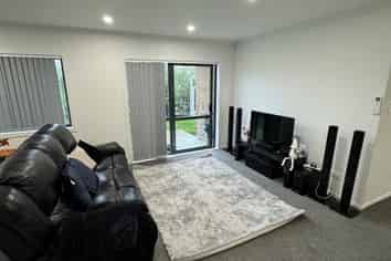 1/1 Jeanette Street, Glenview