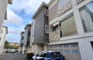 19B Mount Smart Road, Royal Oak