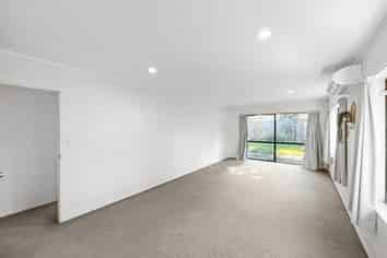5A Saint Leger Close, Huntington Park