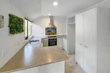 5A Saint Leger Close, Huntington Park
