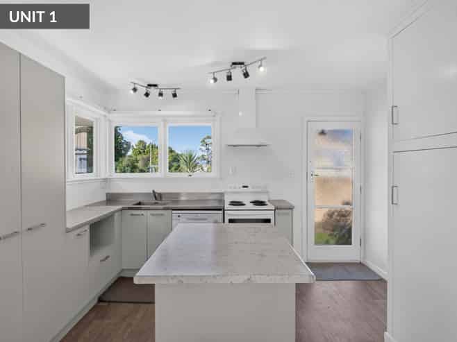 1&2/51 Felton Matthew Avenue, Saint Johns