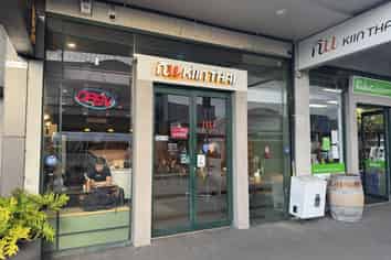 READY-TO-TRADE RESTAURANT LEASE | Dominion Road