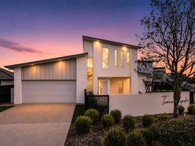 92 Maanihi Drive, Rototuna North