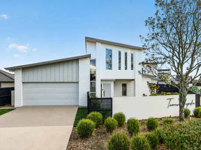 92 Maanihi Drive, Rototuna North